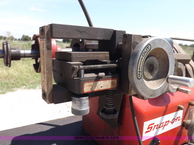 image for item J6874 Snap-On-Kwik Way brake rotor and drum lathe