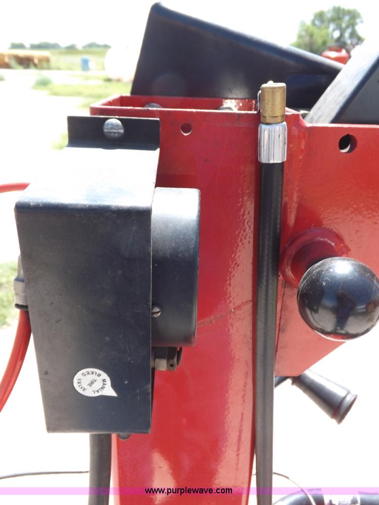 image for item J6877 Hunter rim clamp tire machine