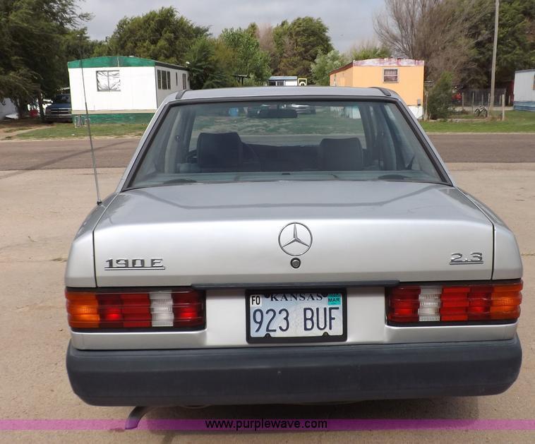 image for item J6883 1984 Mercedes Benz 190E
