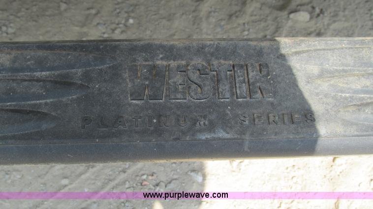 image for item J8577 2003 Ford F350 Super Duty XLT SuperCab flatbed truck