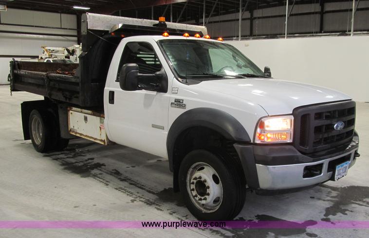 image for item K6316 2007 Ford F450 Super Duty XL flatbed truck