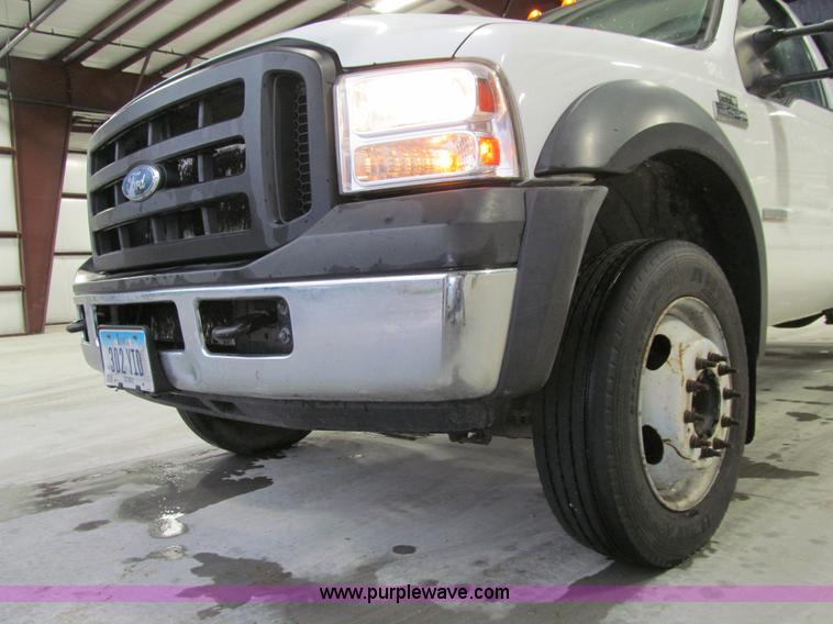 image for item K6316 2007 Ford F450 Super Duty XL flatbed truck