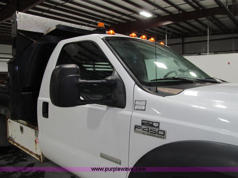 image for item K6316 2007 Ford F450 Super Duty XL flatbed truck
