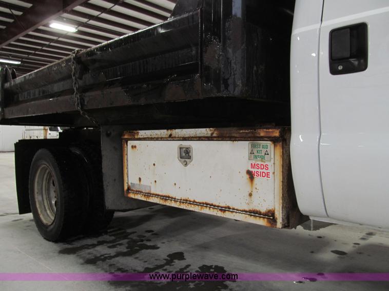 image for item K6316 2007 Ford F450 Super Duty XL flatbed truck