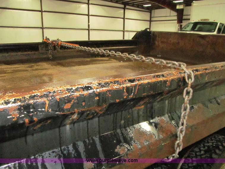 image for item K6316 2007 Ford F450 Super Duty XL flatbed truck