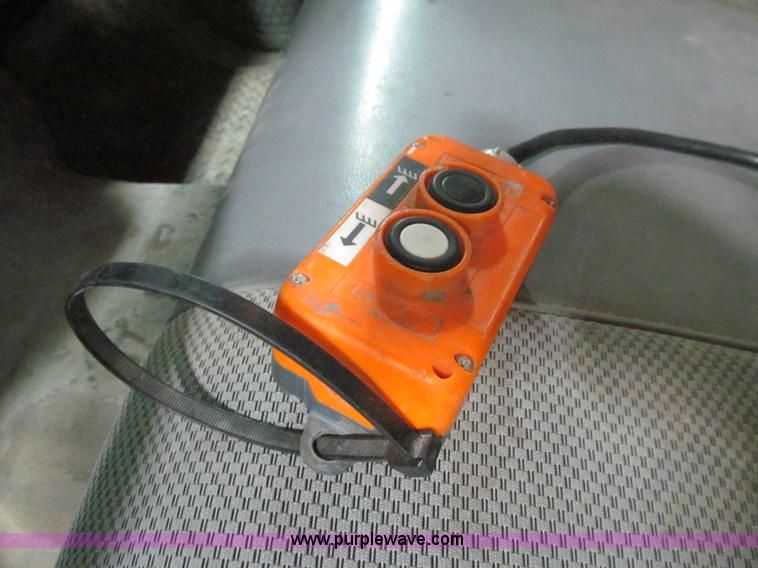 image for item K6316 2007 Ford F450 Super Duty XL flatbed truck