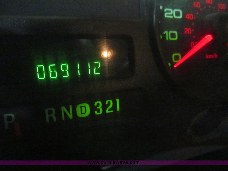 image for item K6316 2007 Ford F450 Super Duty XL flatbed truck