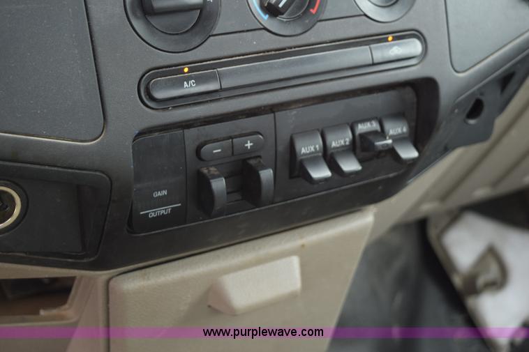 image for item L5798 2008 Ford F350 Super Duty service truck