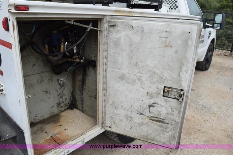 image for item L5798 2008 Ford F350 Super Duty service truck