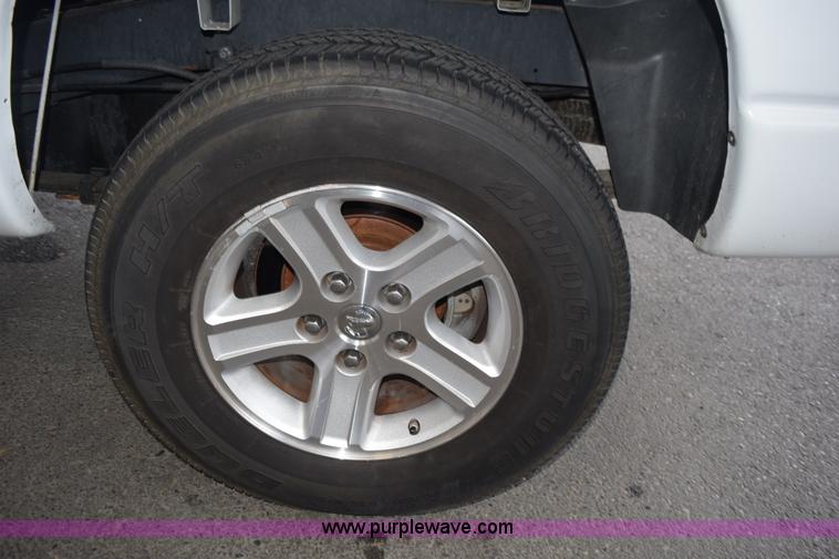 image for item L5800 2008 Dodge Ram 1500 Quad Ram pickup truck