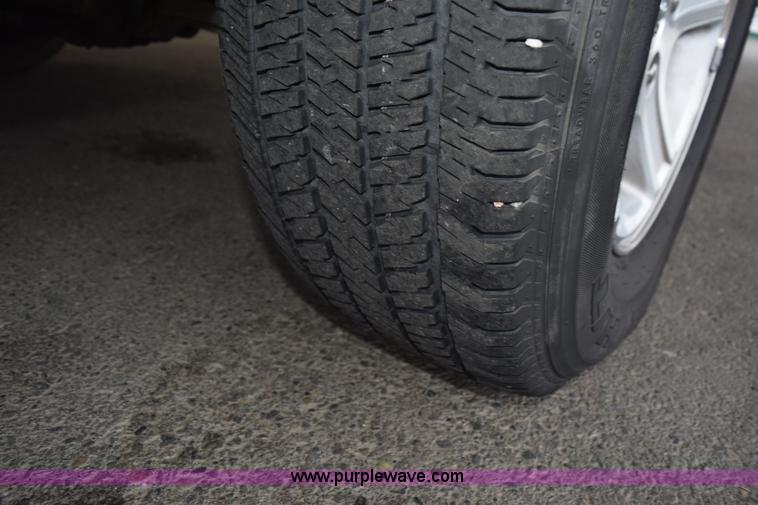 image for item L5800 2008 Dodge Ram 1500 Quad Ram pickup truck