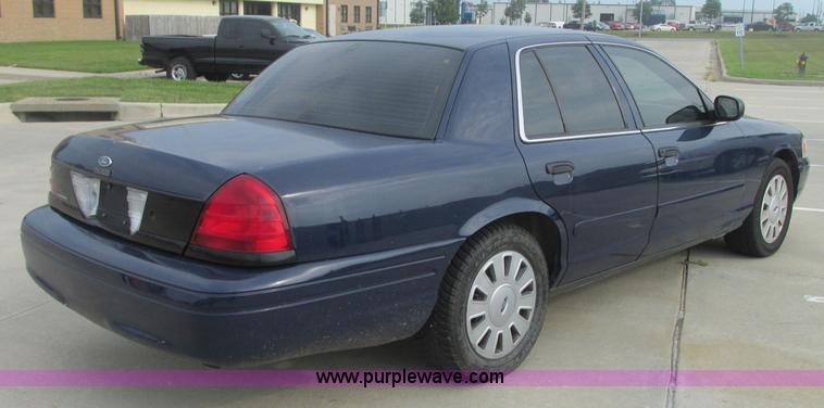 image for item R9423 2007 Ford Crown Victoria Police Interceptor