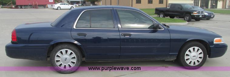 image for item R9423 2007 Ford Crown Victoria Police Interceptor