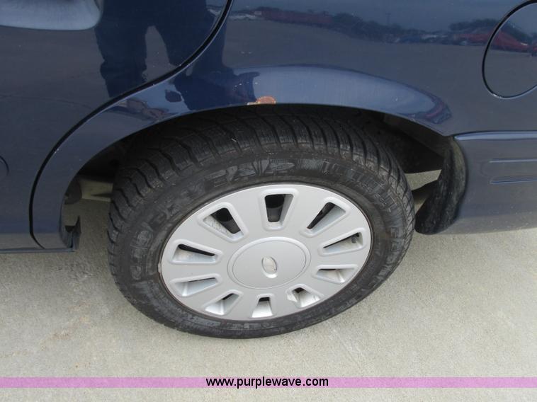 image for item R9423 2007 Ford Crown Victoria Police Interceptor