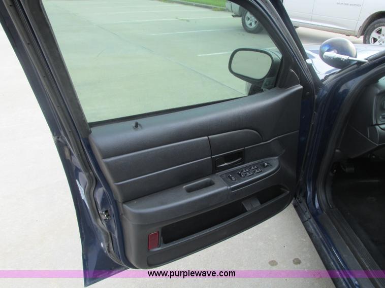 image for item R9423 2007 Ford Crown Victoria Police Interceptor