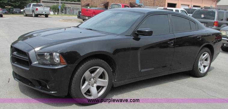 image for item R9424 2011 Dodge Charger Police