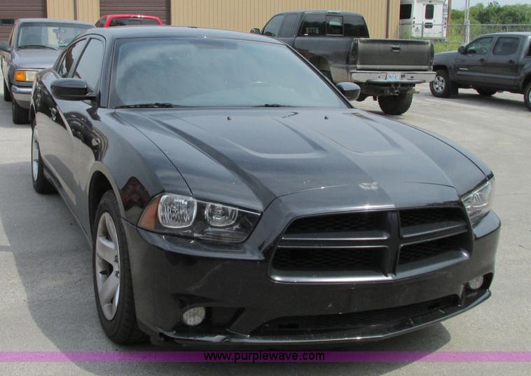image for item R9424 2011 Dodge Charger Police