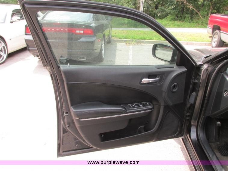 image for item R9424 2011 Dodge Charger Police