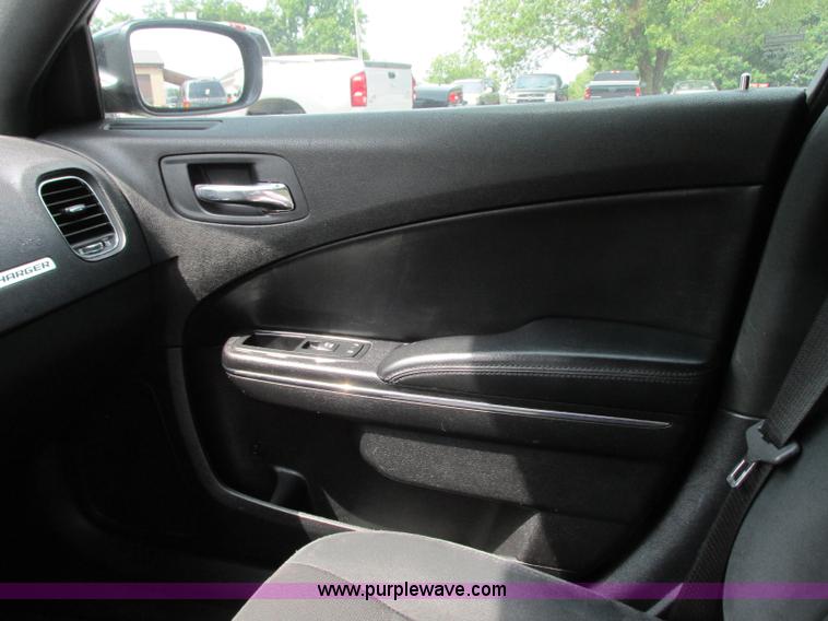 image for item R9424 2011 Dodge Charger Police