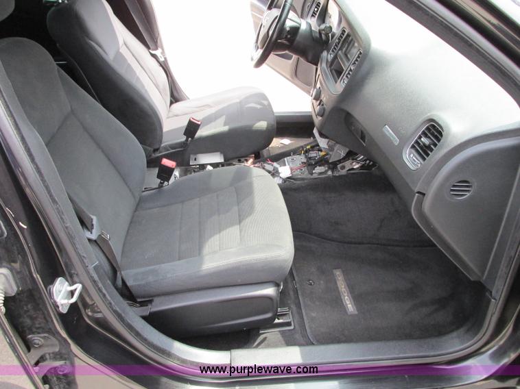 image for item R9424 2011 Dodge Charger Police