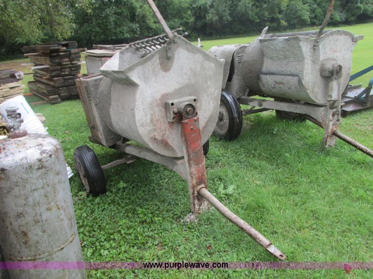 image for item R9434 Essick mixer