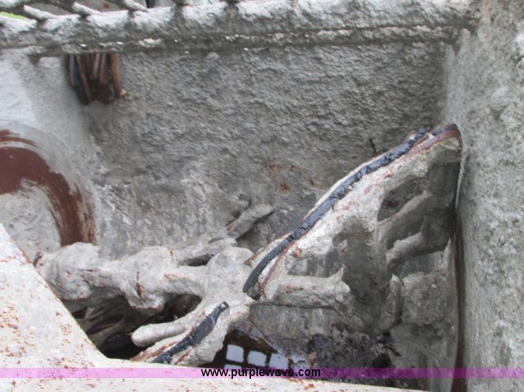 image for item R9434 Essick mixer