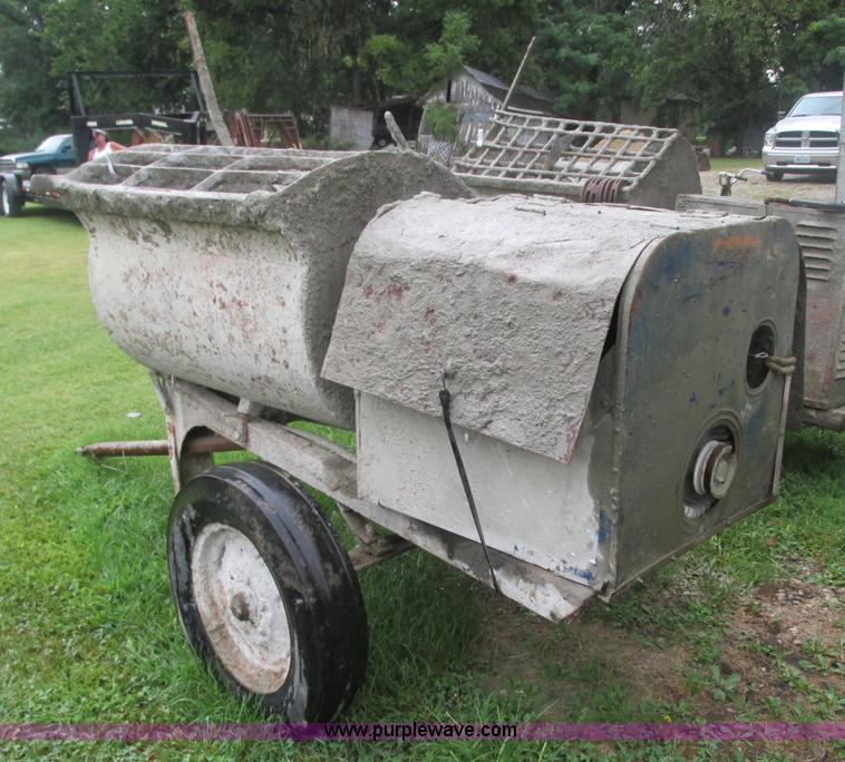 image for item R9435 Essick mixer