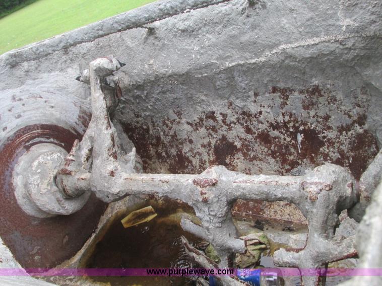 image for item R9435 Essick mixer