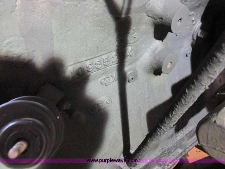 image for item Z9610 Continental LDS465-1A six cylinder diesel engine