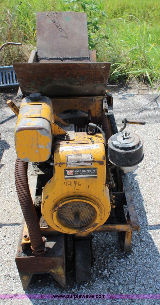 image for item BB9424 Aspahlt curb machine