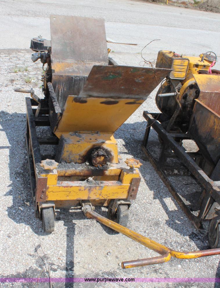image for item BB9424 Aspahlt curb machine