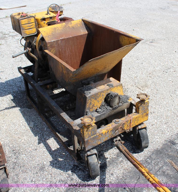 image for item BB9425 Asphalt curb machine