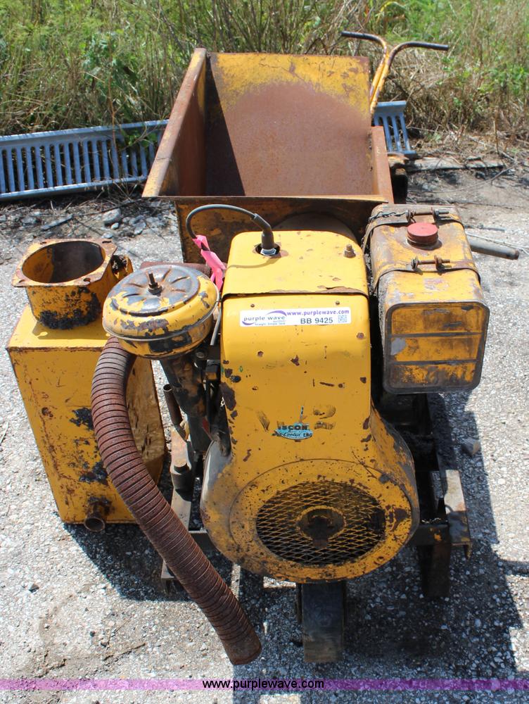 image for item BB9425 Asphalt curb machine