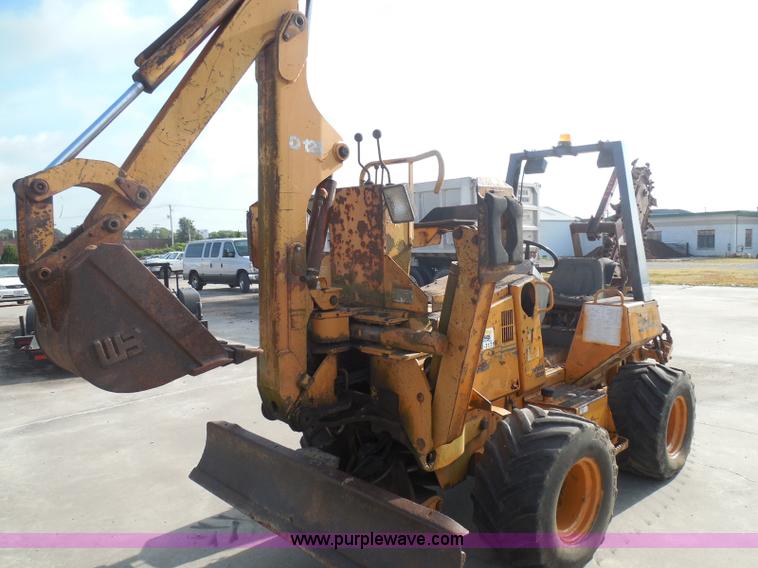 image for item BH9492 1995 Case 560 trencher