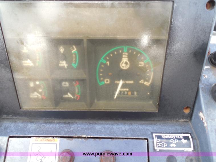 image for item BH9492 1995 Case 560 trencher