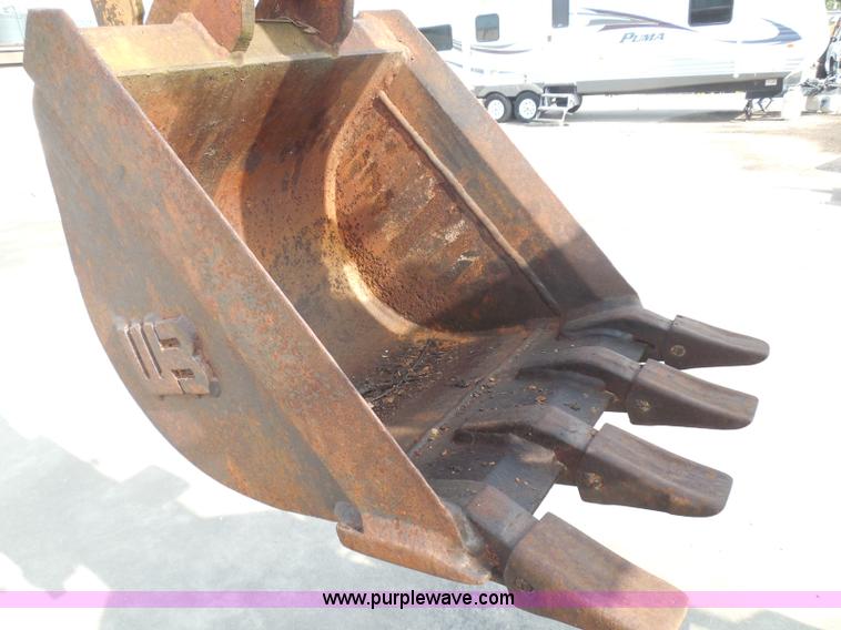 image for item BH9492 1995 Case 560 trencher