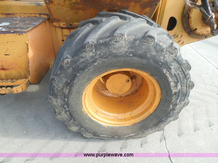 image for item BH9492 1995 Case 560 trencher