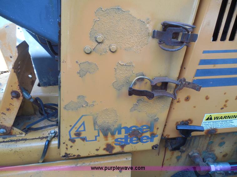 image for item BH9492 1995 Case 560 trencher