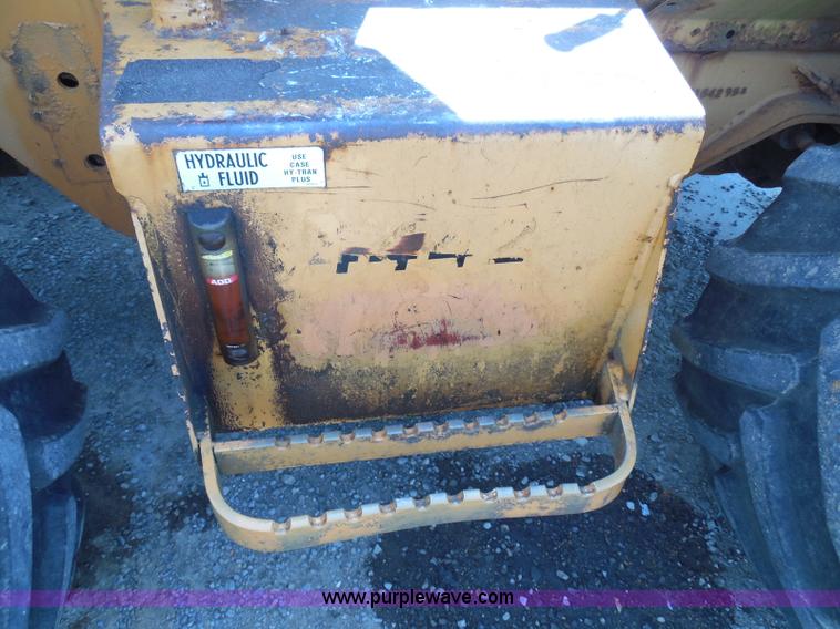 image for item BH9492 1995 Case 560 trencher