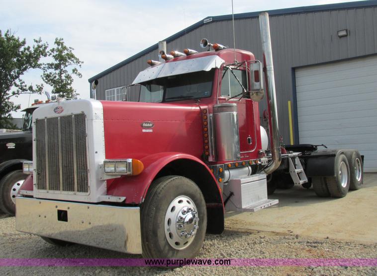 image for item BS9018 1998 Peterbilt 379 semi truck