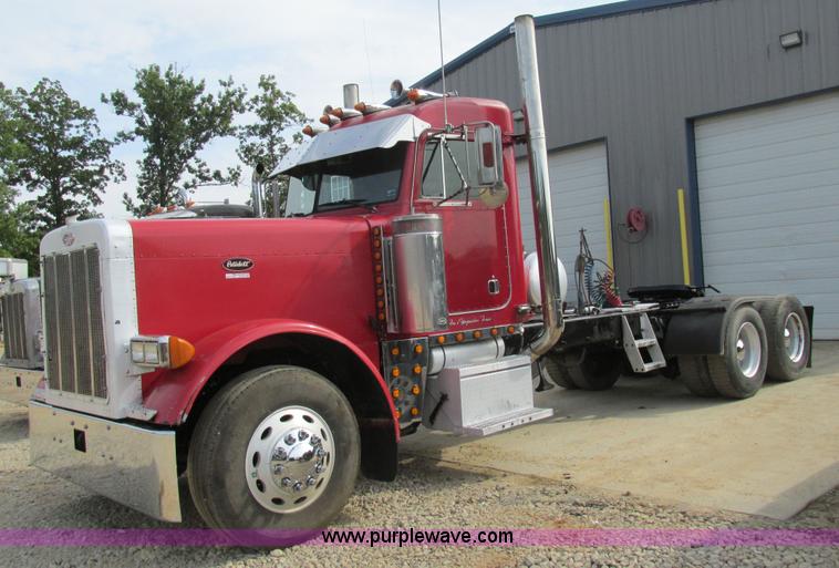 image for item BS9018 1998 Peterbilt 379 semi truck