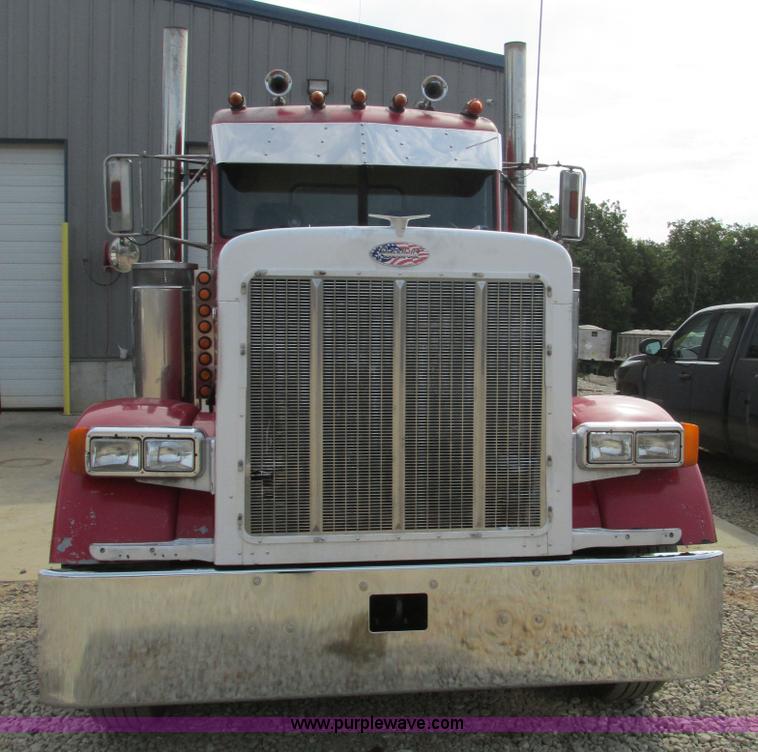 image for item BS9018 1998 Peterbilt 379 semi truck