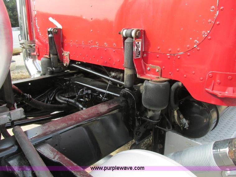 image for item BS9018 1998 Peterbilt 379 semi truck