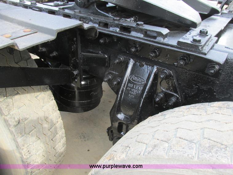 image for item BS9018 1998 Peterbilt 379 semi truck