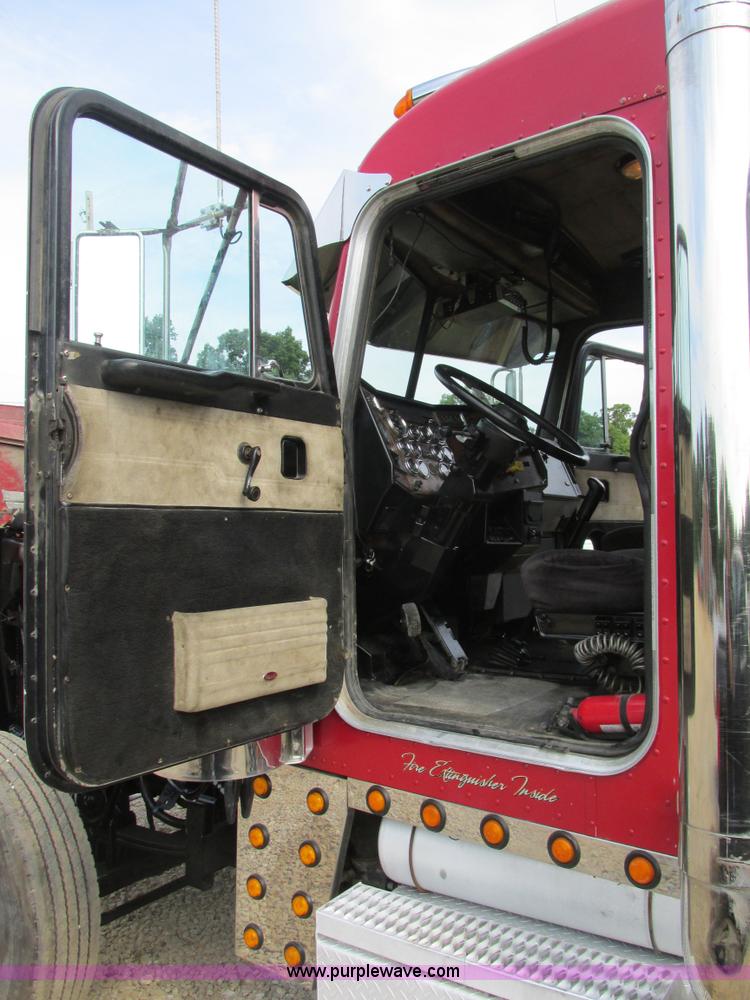 image for item BS9018 1998 Peterbilt 379 semi truck