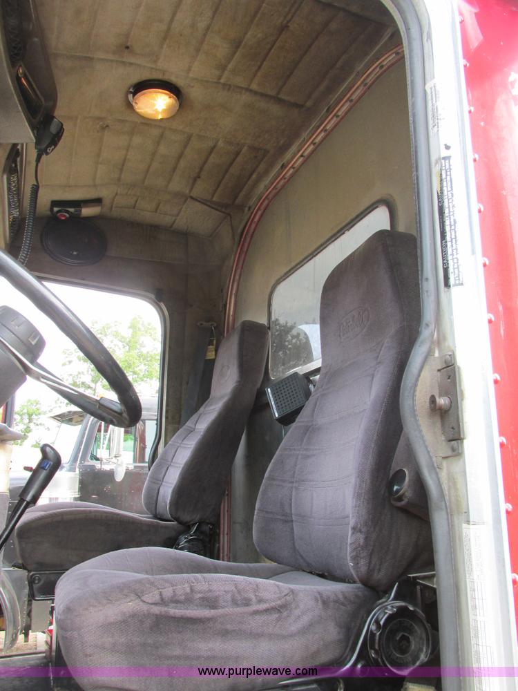 image for item BS9018 1998 Peterbilt 379 semi truck