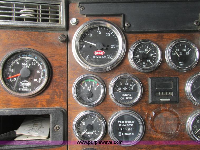 image for item BS9018 1998 Peterbilt 379 semi truck