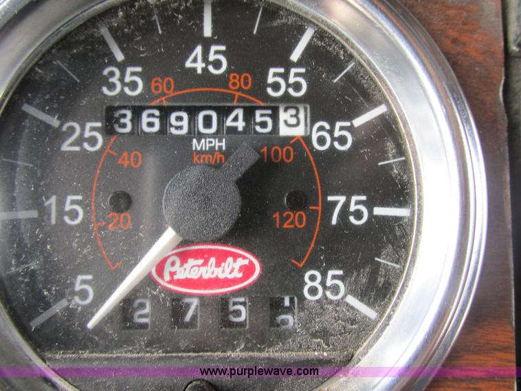 image for item BS9018 1998 Peterbilt 379 semi truck