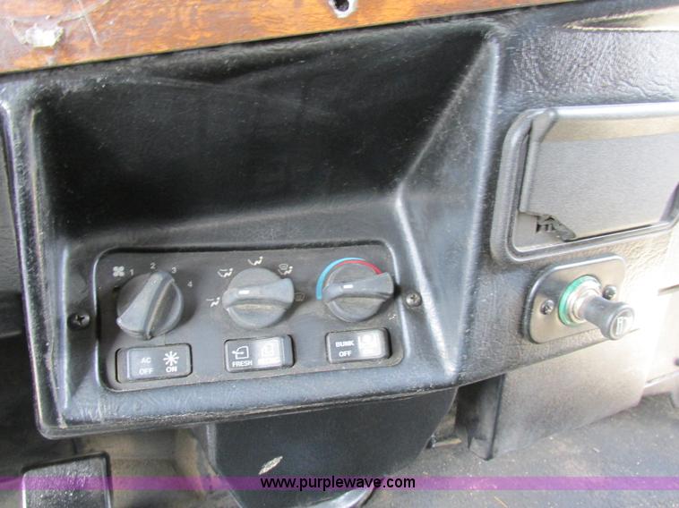 image for item BS9018 1998 Peterbilt 379 semi truck