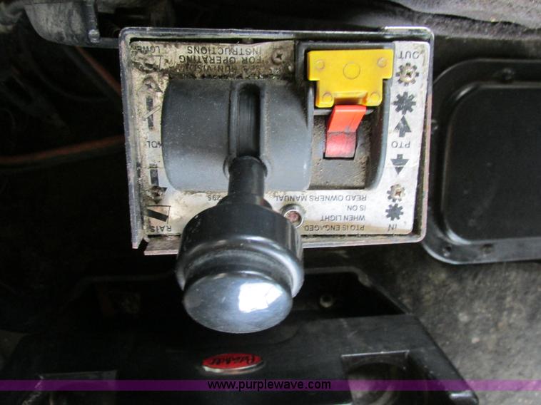 image for item BS9018 1998 Peterbilt 379 semi truck